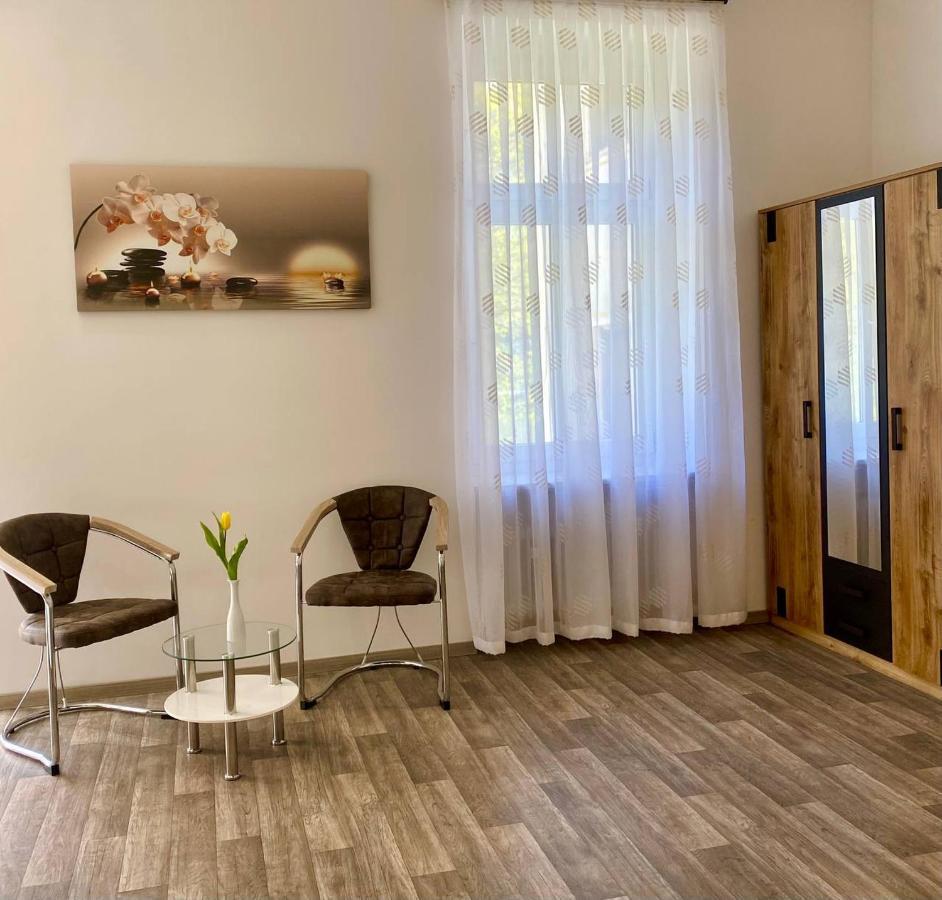 Hotel Krone Riesling トリッテンハイム エクステリア 写真