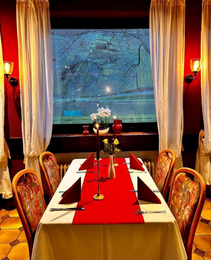 Hotel Krone Riesling トリッテンハイム エクステリア 写真