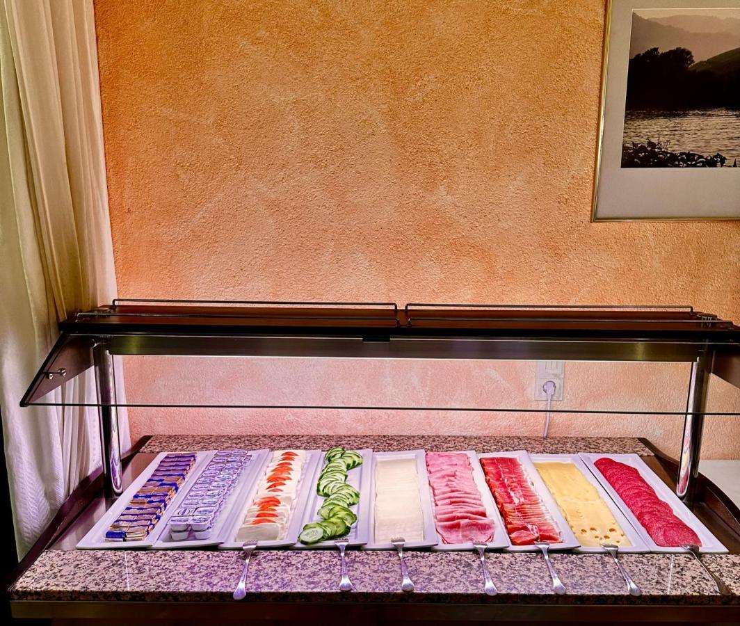 Hotel Krone Riesling トリッテンハイム エクステリア 写真