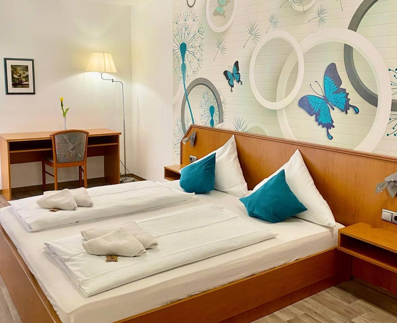 Hotel Krone Riesling トリッテンハイム エクステリア 写真