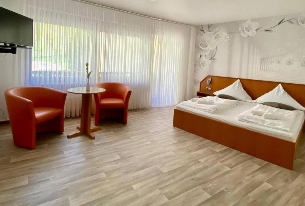 Hotel Krone Riesling トリッテンハイム エクステリア 写真
